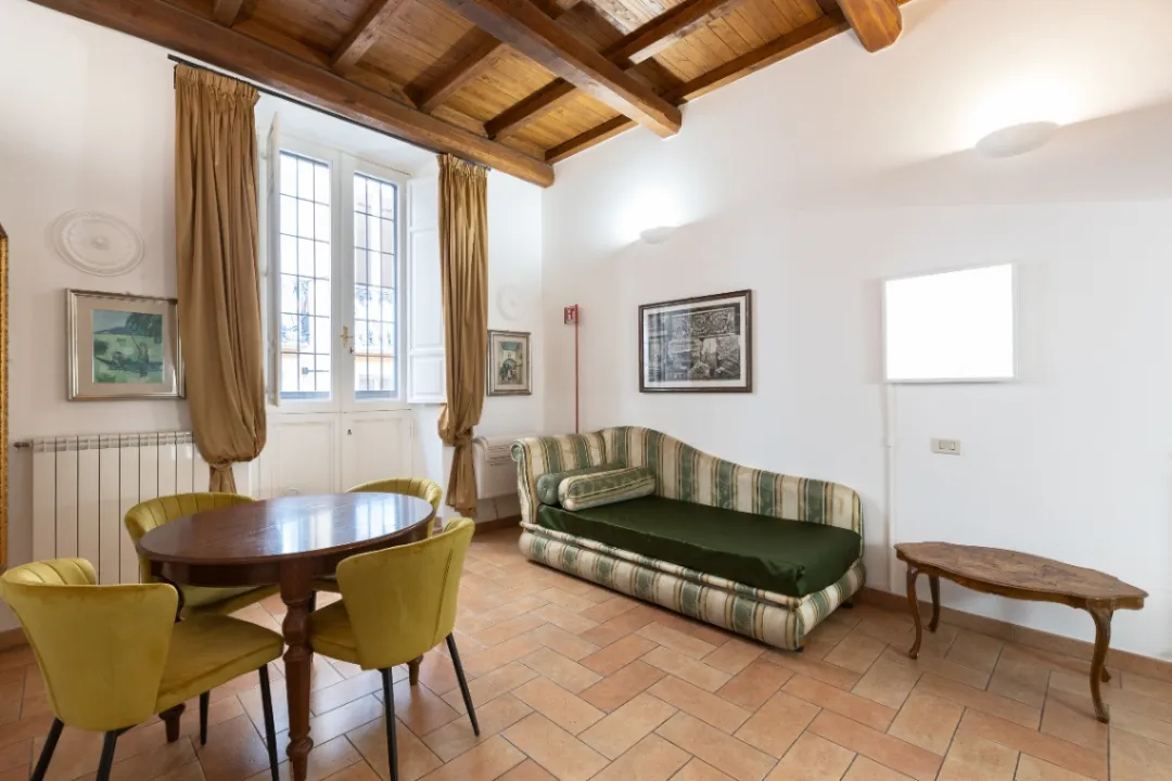 Reginella, Milano